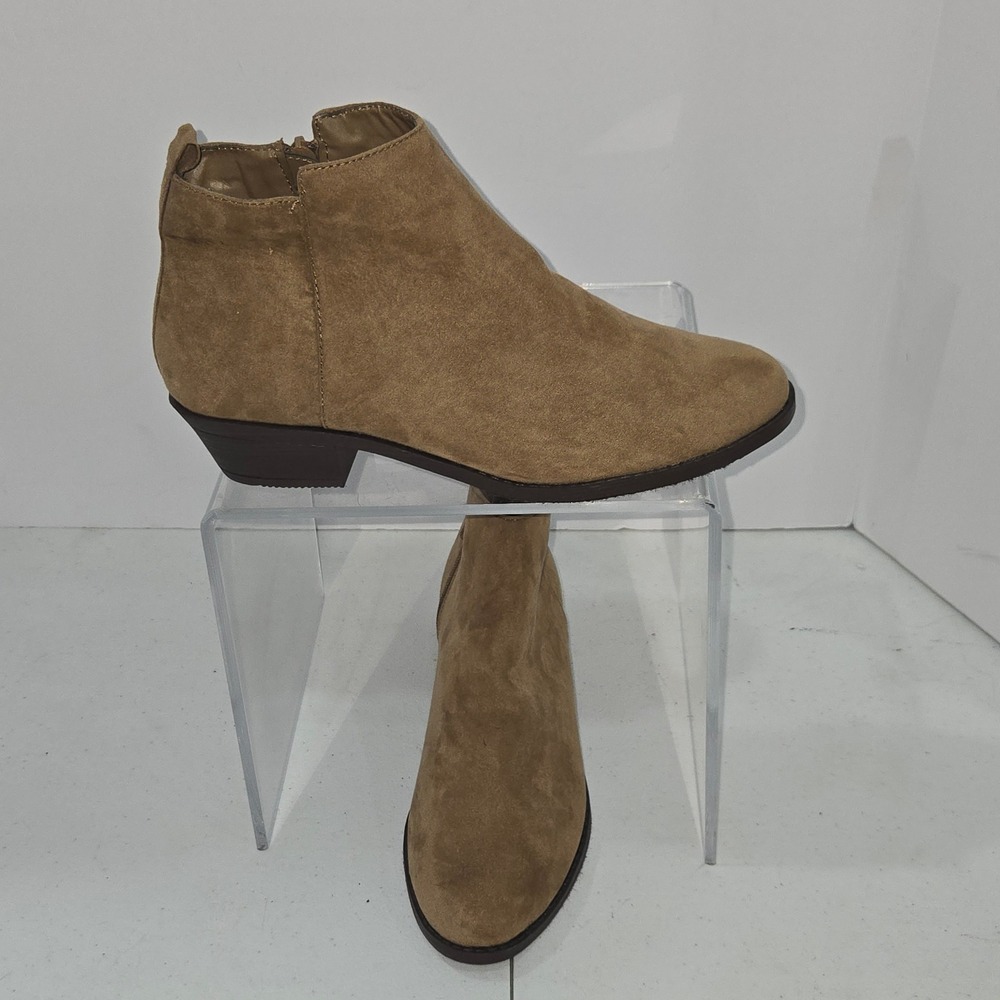 Forever 21 Womens 7.5 Tan Faux Suede Ankle Booties Side Zip Low Block Heel AC923